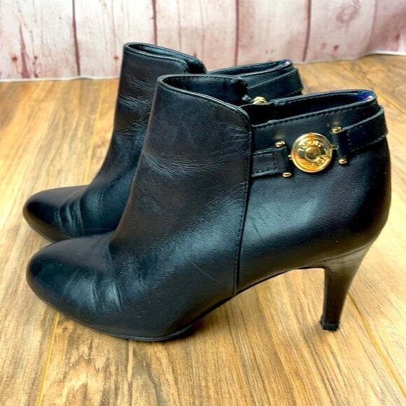 TOMMY HILFIGER Velesia Black Ankle Bootie. size 6 - Picture 1 of 10